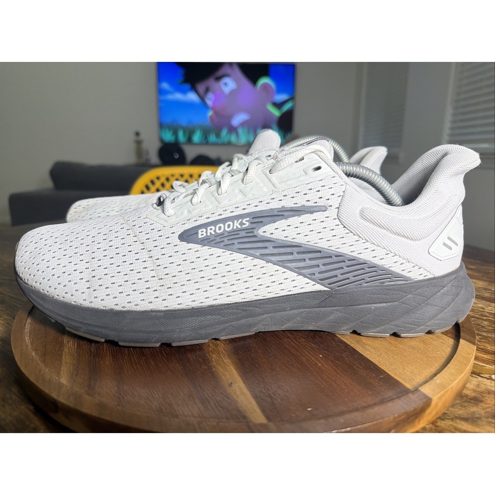Brooks Anthem 6 Running Shoes Mens White Gray Black 110414-1D-085 Size 12 D